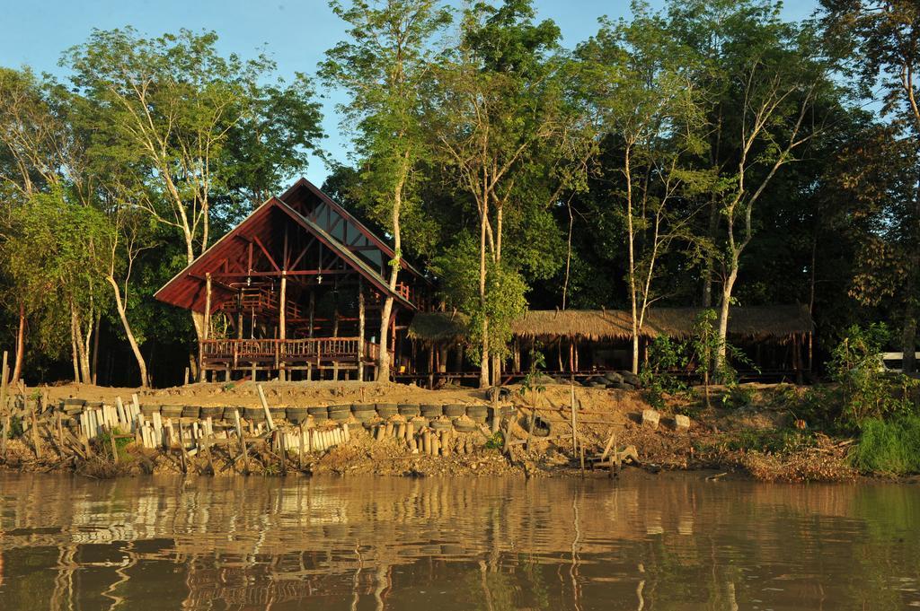 Borneo Natural Sukau Bilit Resort Exterior photo