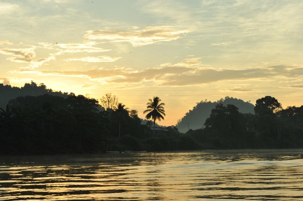 Borneo Natural Sukau Bilit Resort Exterior photo