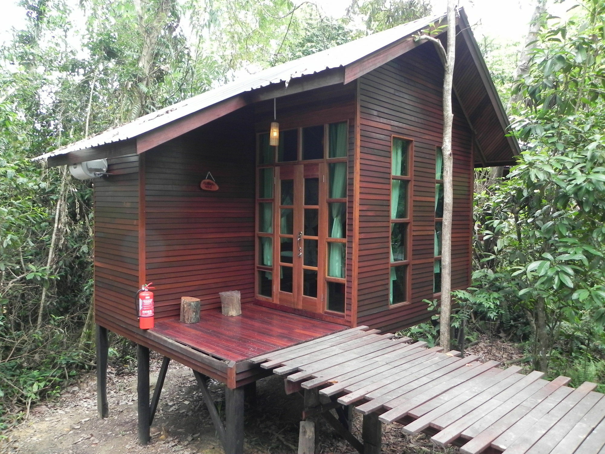 Borneo Natural Sukau Bilit Resort Exterior photo
