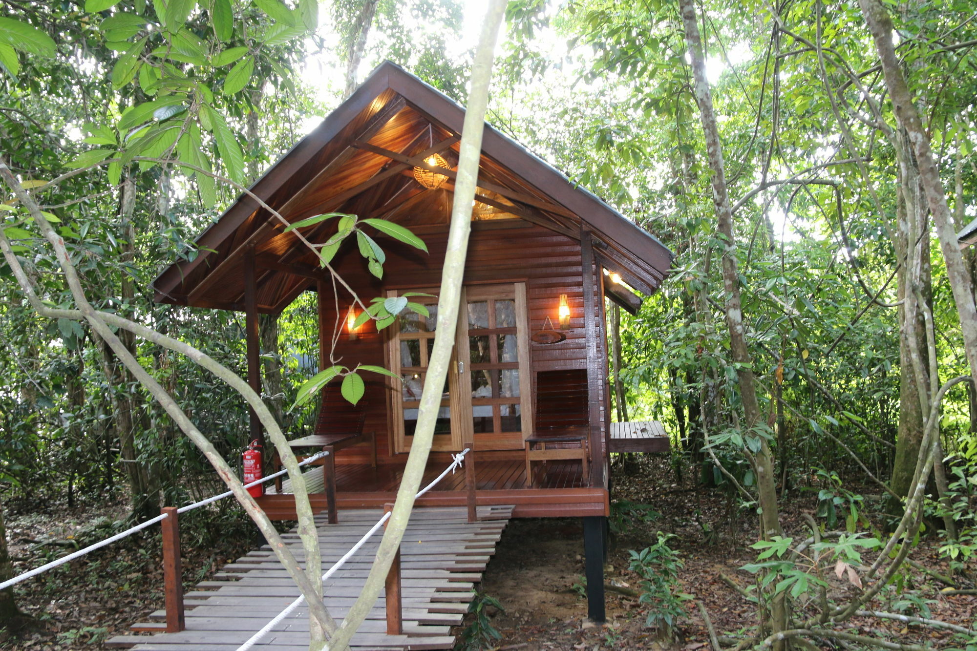 Borneo Natural Sukau Bilit Resort Exterior photo